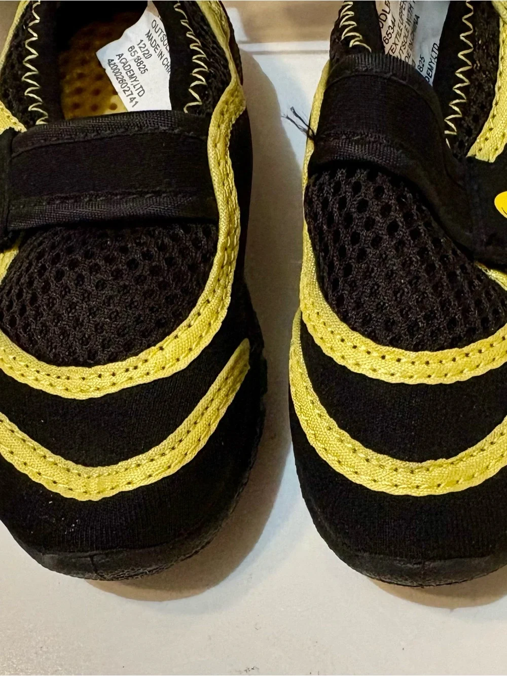 *NWT* O'Rageous Kids Toddler Black & Yellow Aqua Sock Water Slip-On Shoes Size 5